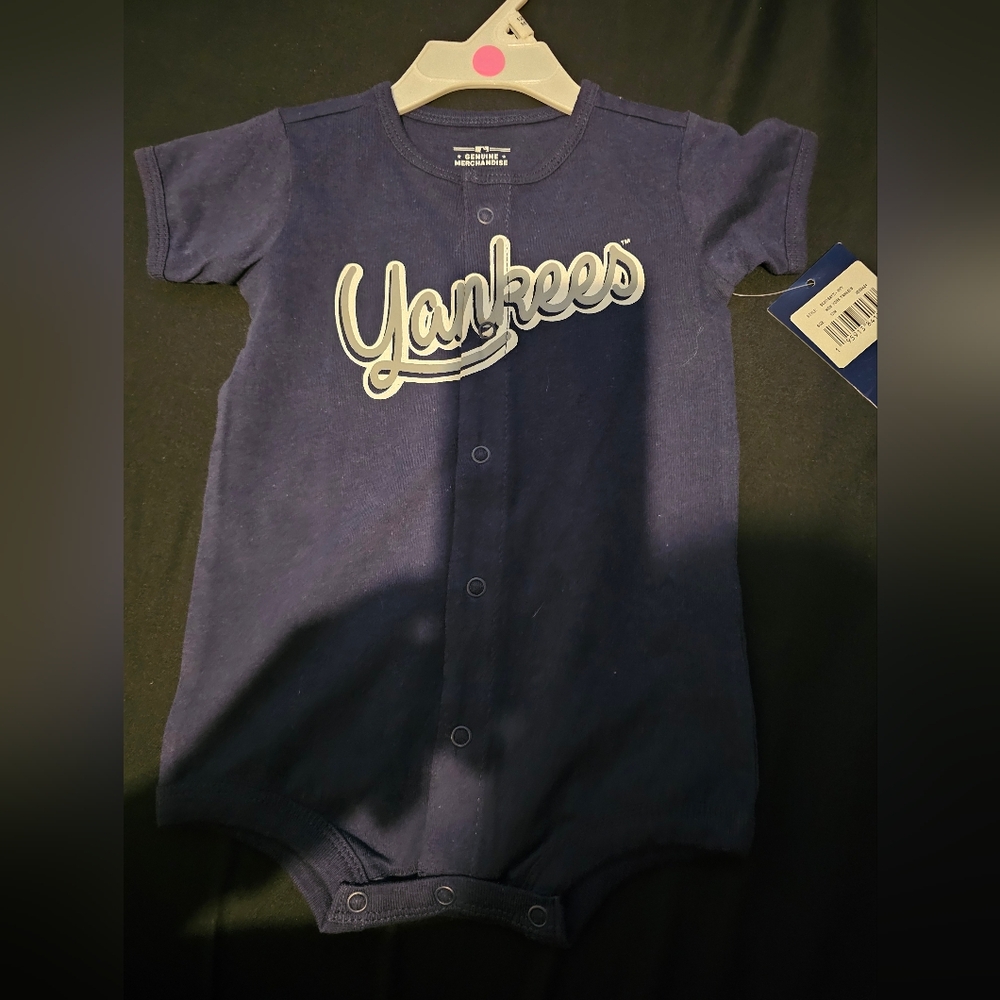 Genuine Merchandise Yankees Navy Bodysuit
